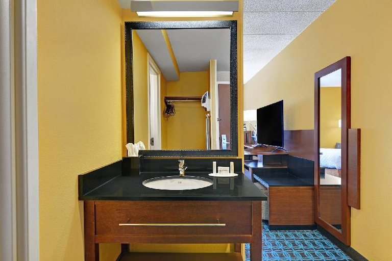 Bathroom 11
