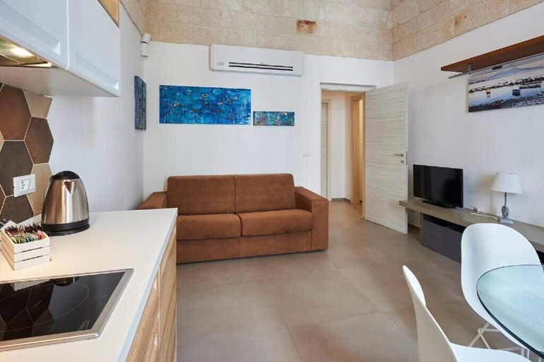 Others 5, Polignano Heritage - Via Corridoni, Bari