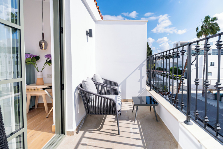Others 4, Loft Centrale