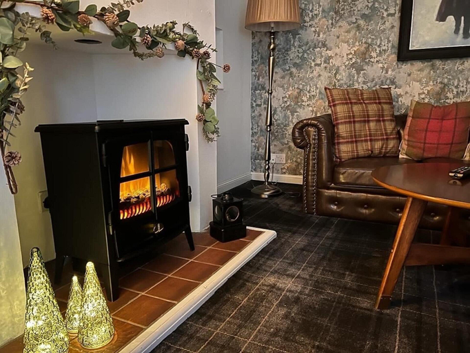 Public Area 5, No 4 old Post Office row Isle of Skye - Book Now!, Highland