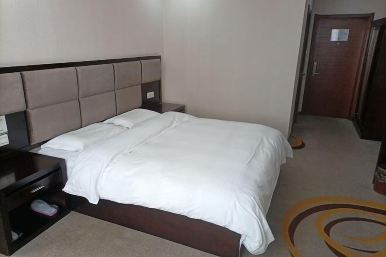 Bedroom 3, Dandong Dihao Business Hotel (Yalujiang Broken Bridge), Sinŭiju