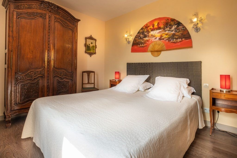 Bedroom 2, Logis Hôtel Le Coq Hardi, Nièvre