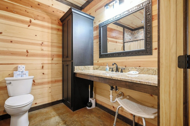 Bathroom 3, Big Timber Lodge, McCurtain