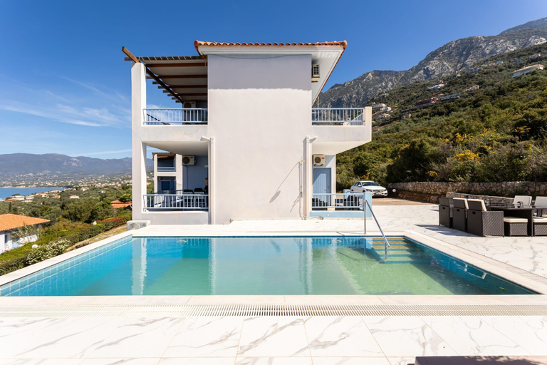 Room 5, Modern Seaview Nest With Pool Panoramic Views, Peloponnese
