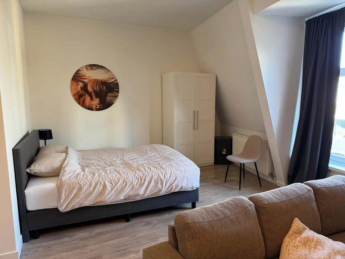 Others 4, Saftliving, Rotterdam