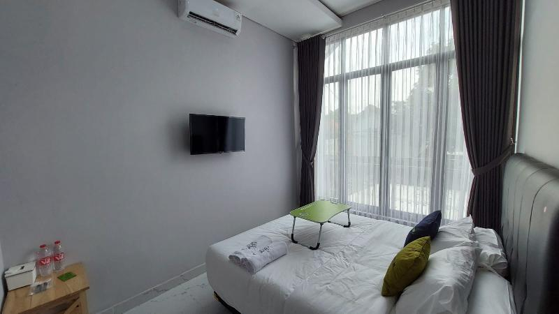 Bedroom 16