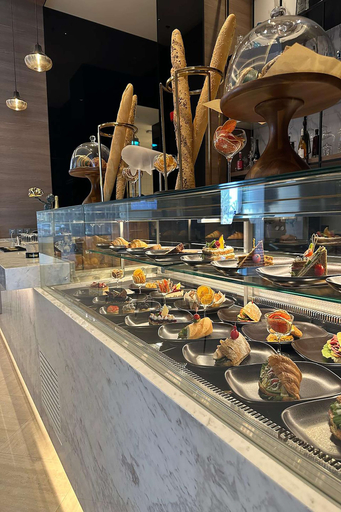 Food & Drinks 5, Radisson Blu Hotel, Riyadh Al Sahafa, Riyadh