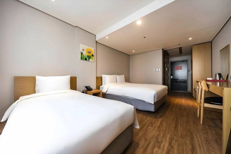Bedroom 9