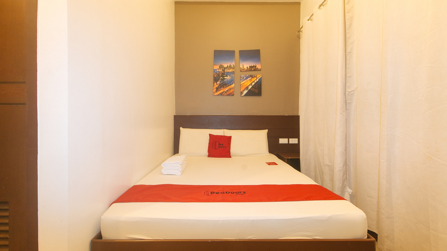 Bedroom 2, RedDoorz @ Traveler Inn Matina, Davao City