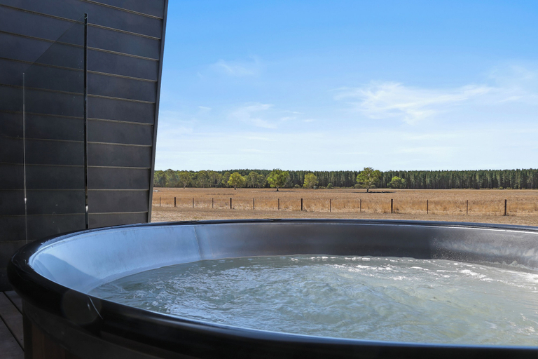 Bathroom 3, Warrawindi Escapes, Wattle Range - East
