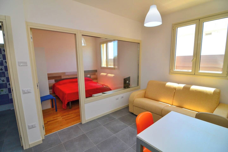 Bedroom 2, Boomerang Village, Taranto