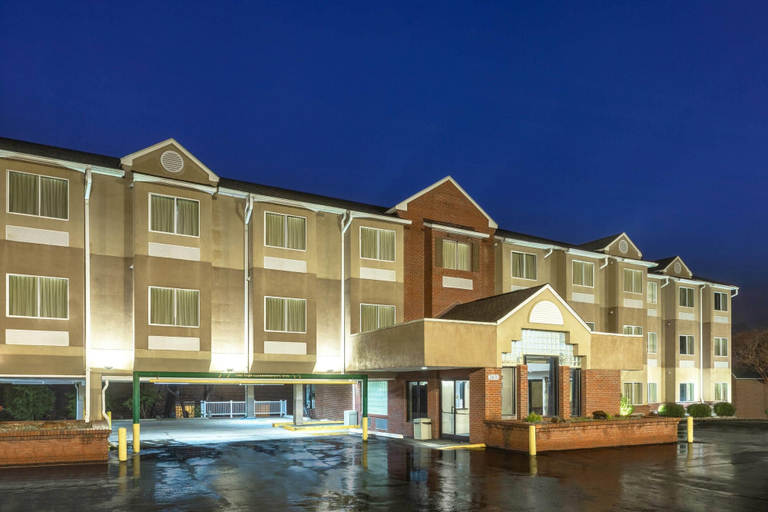 Exterior & Views 2, Microtel Inn by Wyndham Cornelius/Lake Norman, Mecklenburg