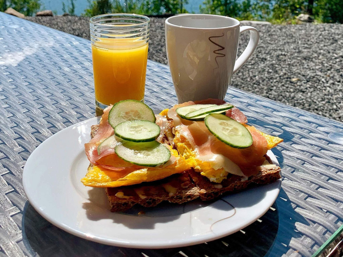 Food & Drinks, Holiday Home in Valevåg, Sveio