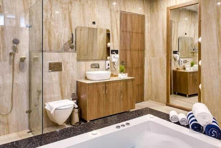 Bathroom, Corbett Elegant Retreat, Nainital