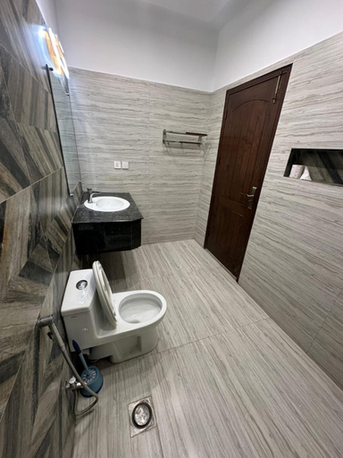 Bathroom 3, Mountain Villa Family Guest House, Islamabad