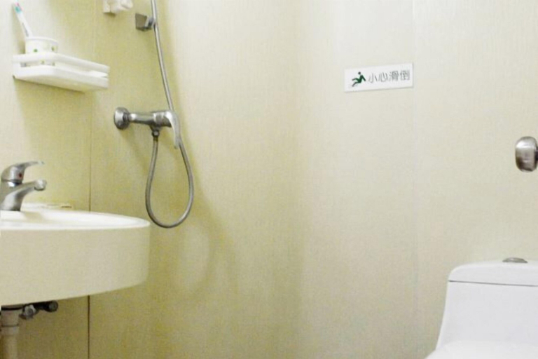 Bathroom 3, Qianlixing Inn (Shijiazhuang Siyuan Branch), Shijiazhuang