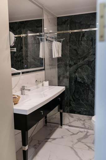 Bathroom 4, Time Hotel&SPA