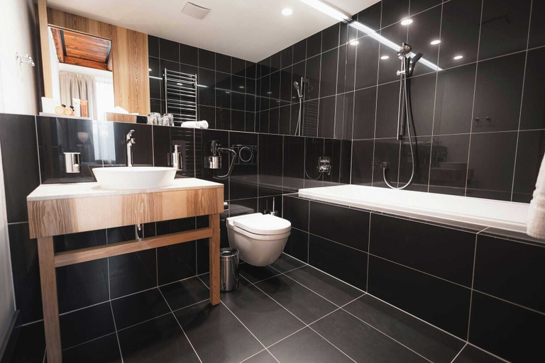 Bathroom 5, Hotel ALBRECHT, Bratislava I