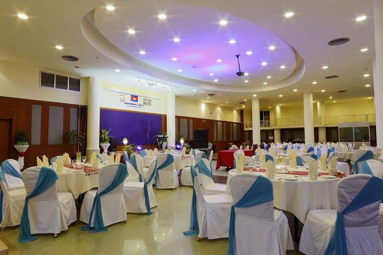 Food & Drinks 5, Independence Hotel by Dara, Sihanoukville