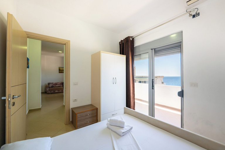 Bedroom 2, SoleLuna Aparthotel, Sarandës
