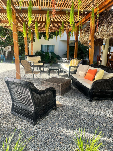 Others 4, Paseos del sol, Salvaleon de Higuey