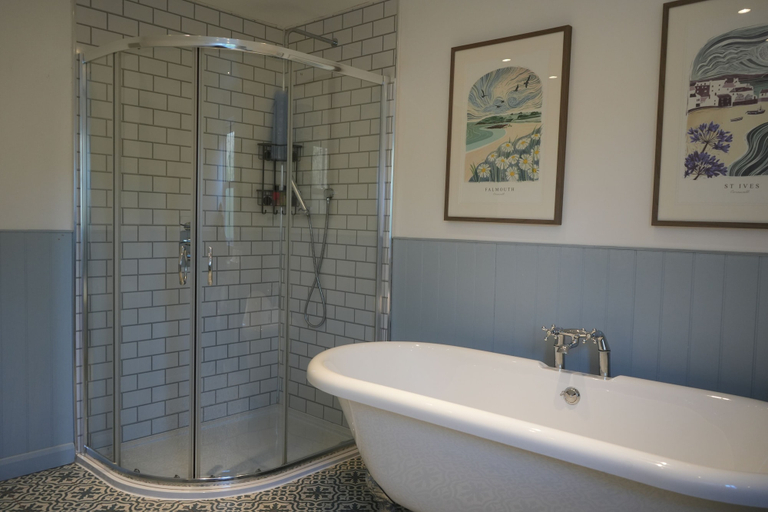 Bathroom 3, The Old Farmhouse, Cornwall