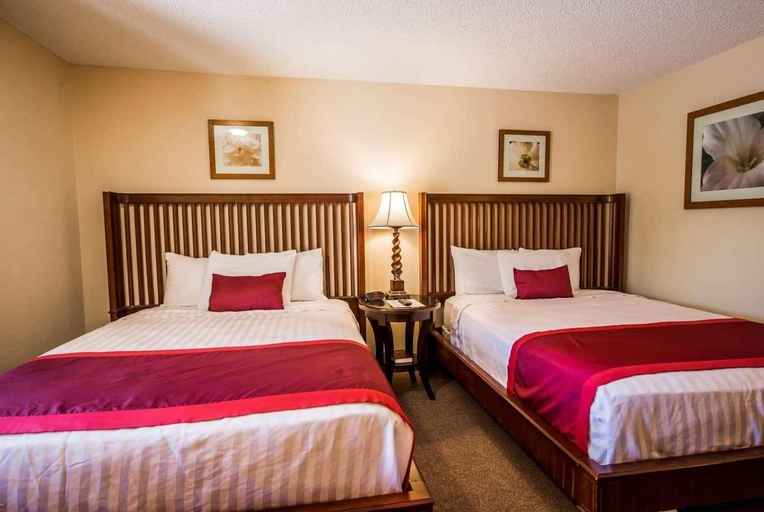 Bedroom 2, Days Inn & Suites by Wyndham Lake Okeechobee, Okeechobee