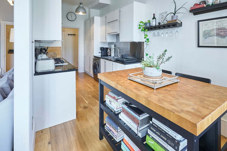 Room 5, Host Stay Brunswick Place Apartment, Brighton and Hove