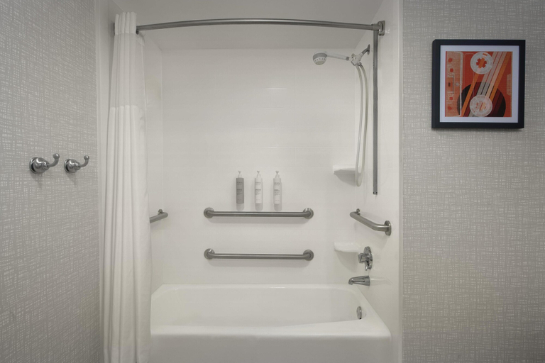 Bathroom 4, Hampton Inn Pittsburgh/Greentree, Allegheny