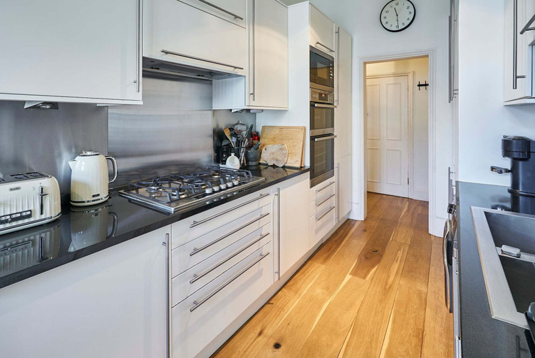 Room 4, Host Stay Brunswick Place Apartment, Brighton and Hove
