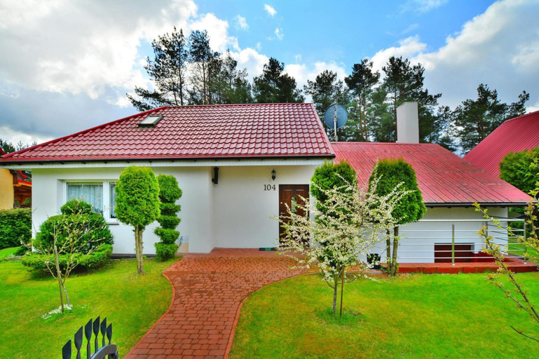 Primary image, Spacious cottage, idyllic right on the lake, Spore, Szczecinek