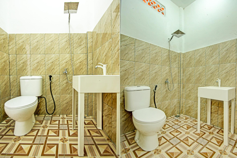 Bathroom, OYO Life 91127 Wisma Sukajadi Syariah, Prabumulih