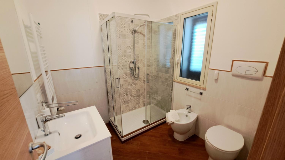Bathroom 2, Villa Daniela Cefalù, Palermo