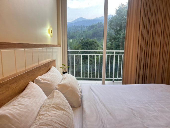 Others 4, Mountain Serenity, Wayanad