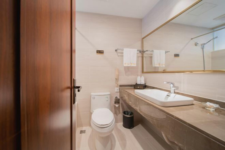 Bathroom 4, Anhui International Hotel, Nantong