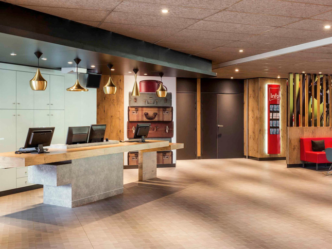 Public Area 2, ibis Saint Quentin En Yvelines Velodrome, Yvelines