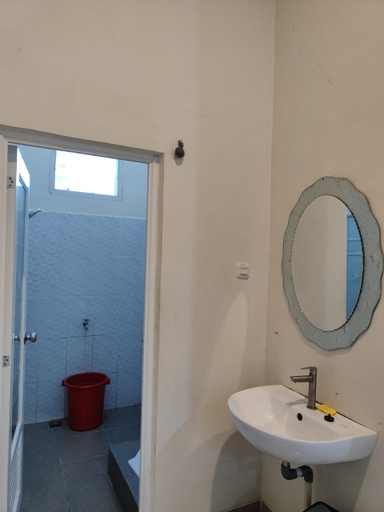 Bathroom, VILLA TANJUNG TAPULAGA, Konawe