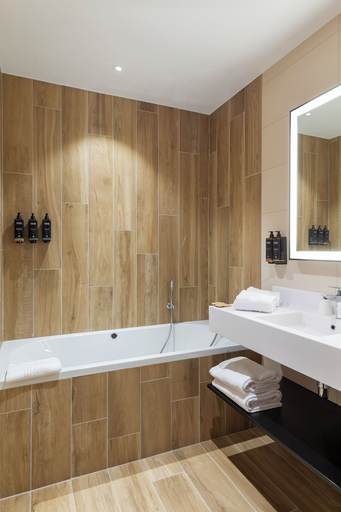 Bathroom 5, Mercure Namur Hotel, Namur