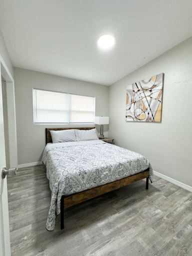 Room 2, Pool Home in Seminole 5miles to Beach, Pinellas
