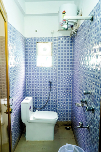 Bathroom 4, Divine Homestay, Jalpaiguri