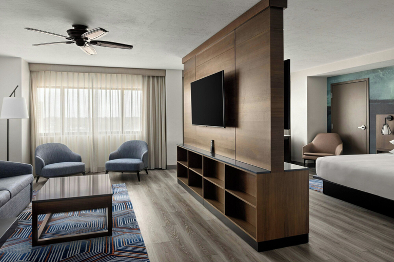 Bedroom 3, Oshkosh Marriott Waterfront Hotel, Winnebago