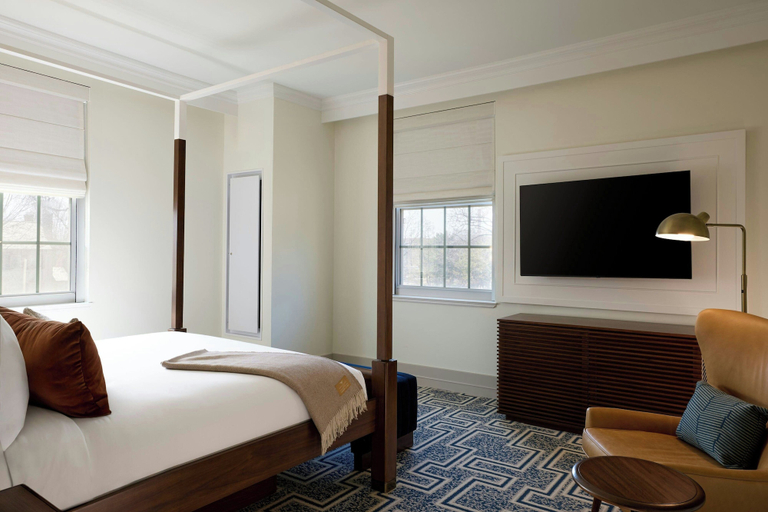 Bedroom 2, Dearborn Inn, Autograph Collection, Wayne