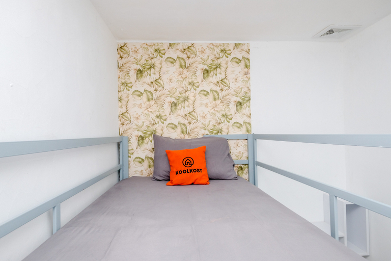 Bedroom 8