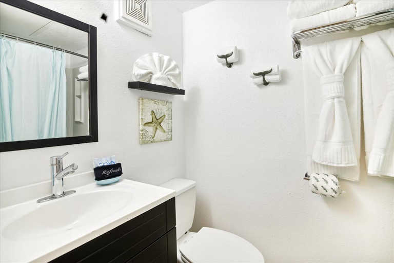 Bathroom, Victorian 6106 - Seaside Suite, Galveston