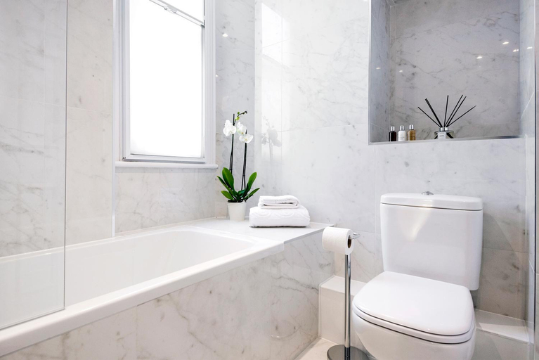 Bathroom 4, 3 Sloane Gardens by UnderTheDoormat, London