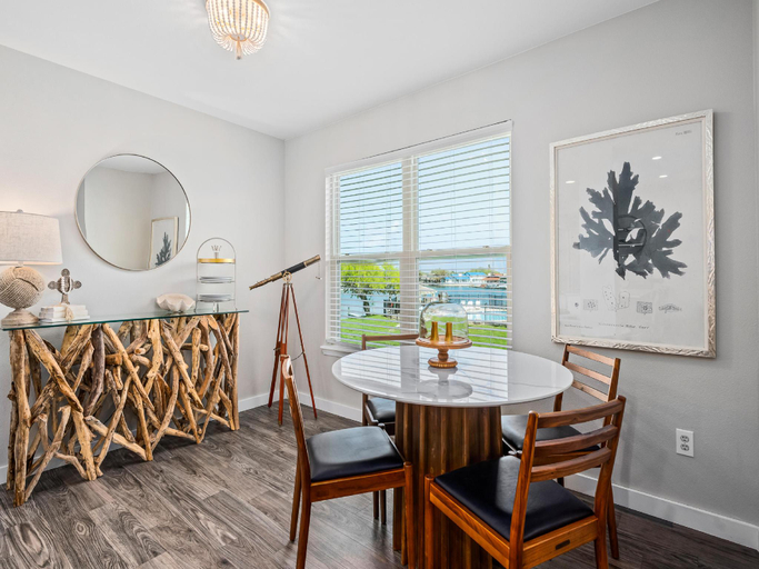 Others 5, Littles Toasty Coasty, Aransas