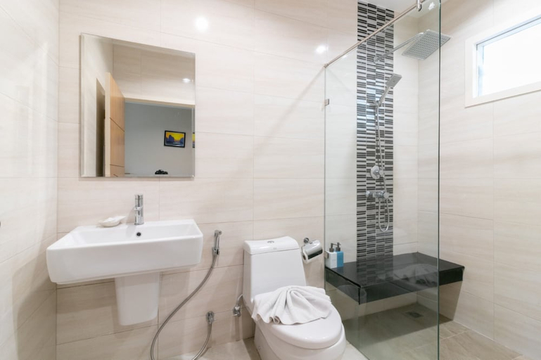 Bathroom 5, Mai Morn Resort, Phuket Island
