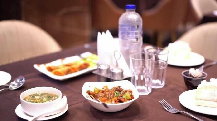 Food & Drinks 5, Hotel Vibharaj Palace, Kanpur Nagar