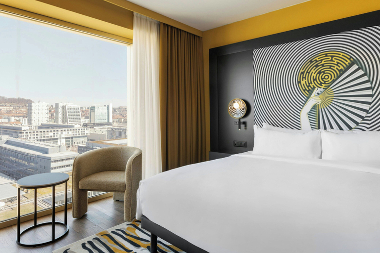 Bedroom 4, Renaissance Zürich Tower Hotel, Zürich