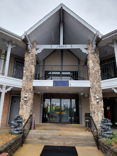 Exterior & Views 2, LAKEVIEWINN, Saint Charles